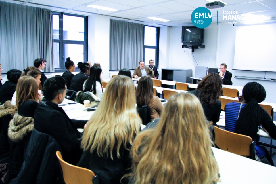 parrain promo mrh 1 960x639 - Yves Brard, DRH Adjoint Groupe Suez GDF, parrain de la majeure Management & Ressources Humaines 2015