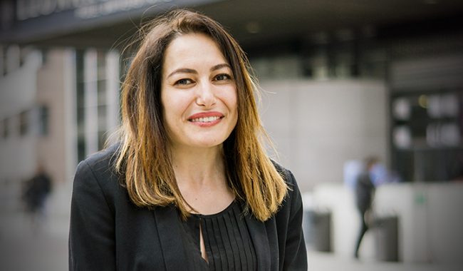 Basma Taieb, enseignante à l'EMLV, école de commerce à Paris