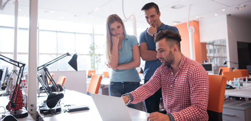 L'alternance en école de commerce : contrat d'apprentissage ou contrat de professionnalisation ?