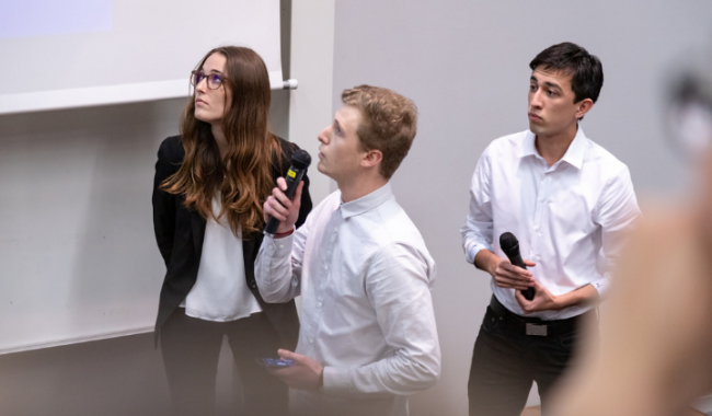 students presentation in the classroom_entrepreneurial thinking