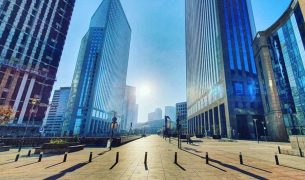 4 reasons to study in paris 305x180 - Exchange programmes