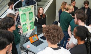 EMLV Brochure Entrepreneuriat Durable et Impact Positif 305x180 - Une école engagée et responsable