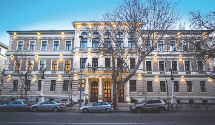 Lilou, promo 2025 : un semestre d’échange à Budapest, entre autonomie, rencontres et voyages EMLV Budapest University of Economics and Business 1 720x420 - Lilou, promo 2025 : un semestre d’échange à Budapest, entre autonomie, rencontres et voyages