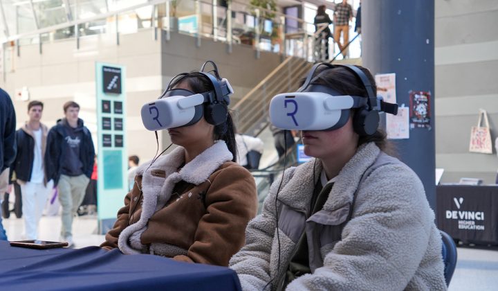 Journée de l’égalité 2026 : ateliers immersifs, réalité virtuelle et table ronde sur le leadership féminin EMLV Journee de legalite 2026 VR 720x420 - Journée de l’égalité 2026 : ateliers immersifs, réalité virtuelle et table ronde sur le leadership féminin