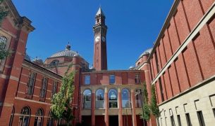 EMLV University of Birmingham 305x180 - &Eacute;tudier &agrave; Ta&iuml;wan : Myriam, promo 2020, en &eacute;change &agrave; Tunghai University