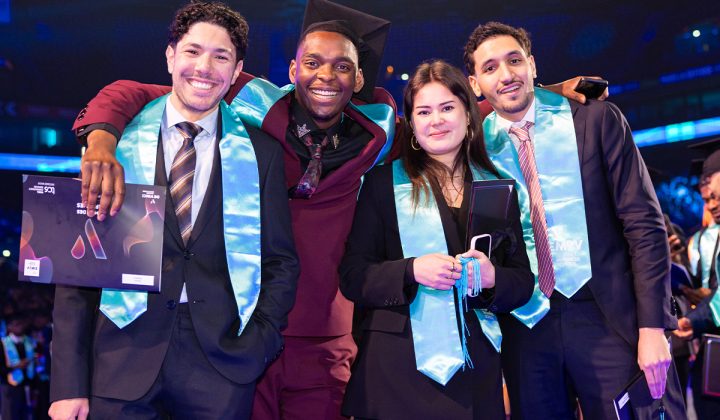 EMLV RDD 2026 2 720x420 - Remise des dipl&ocirc;mes 2025 : les dipl&ocirc;m&eacute;s de l&rsquo;EMLV r&eacute;unis &agrave; Paris La D&eacute;fense Arena